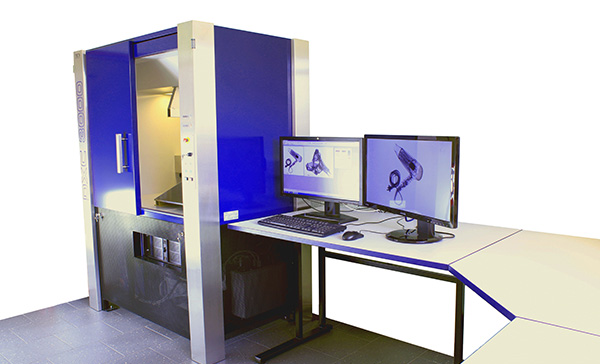 DXC 3000 Workplace with two monitors for stereoscopic 3D